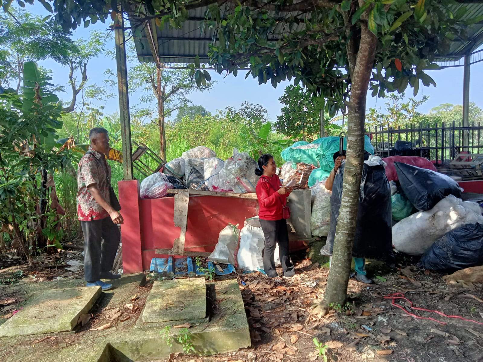 Dari Sampah Jadi Energi: Bank Sampah Berkah Abadi Sulap Plastik Menjadi Petasol Bernilai Ekonomi