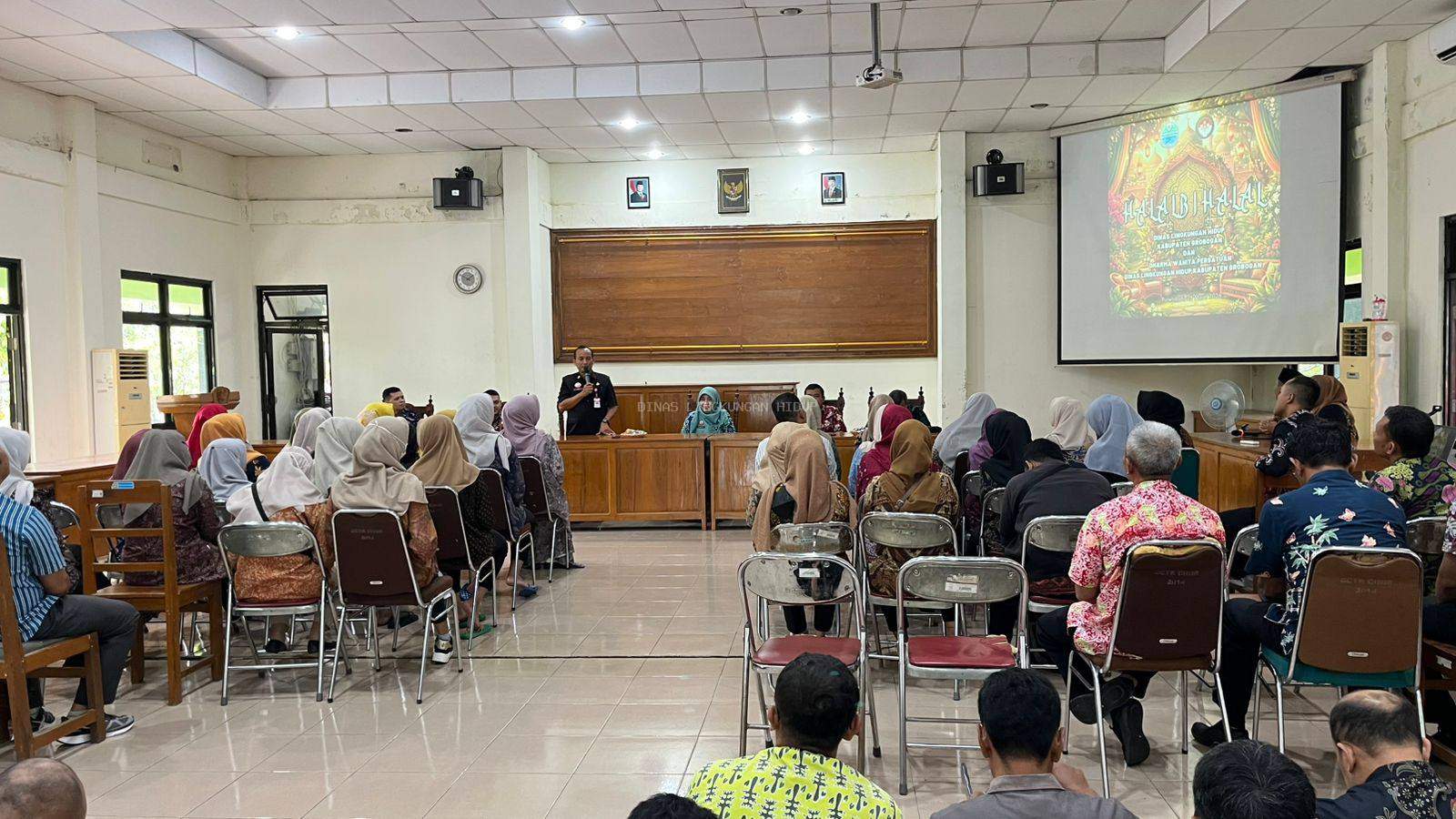 Keluarga Besar DLH Grobogan Gelar Halal Bihalal, Pererat Silaturahmi dan Refleksi Nilai Ibadah dalam Bekerja