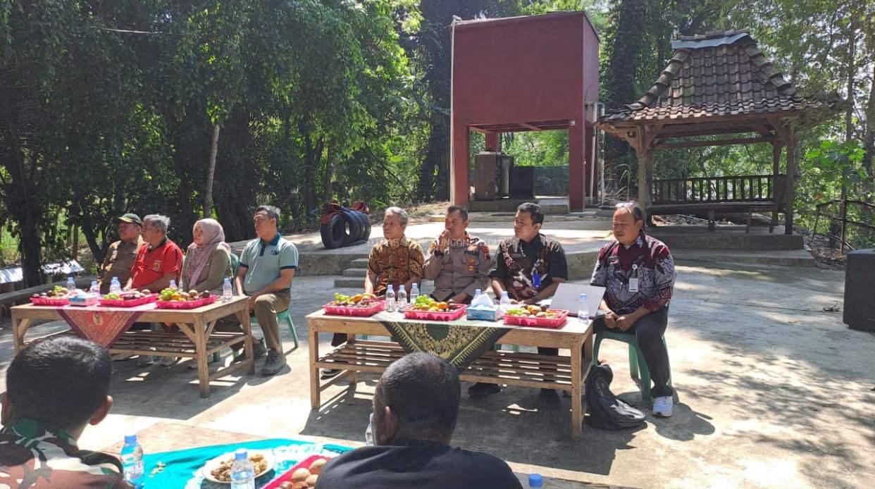 DLH Grobogan Hadiri Dialog Warga di Sendang Gua Sinawah, Bahas Pengelolaan Lingkungan dan Pemanfaatan Mata Air